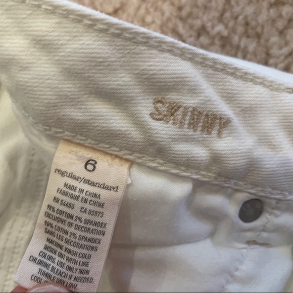 American Eagle White Jeans, Skinny, Stretch, Size 6 - Picture 3 of 5
